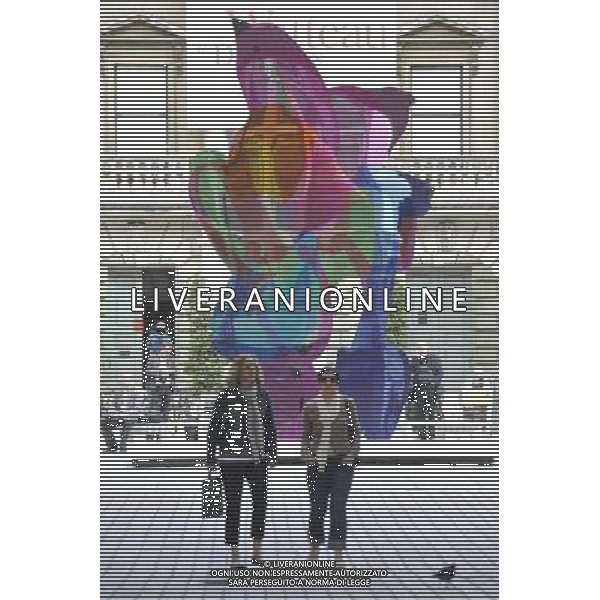 Jeff Koon\'s sculpture \'Colouring Book\' occupies the Royal Academy\'s Annenberg Courtyard in London. The coloufull piece reflects Koons interest in society\'s obsession with infantilism and youth AG. ALDO LIVERANI SAS ITALY ONLY *** Local Caption *** .