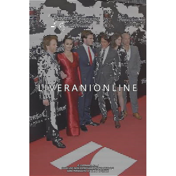 Jerry Bruckheimer, Penelope Cruz, Sam Claflin, Rob Marshall and Astrid-Berges Frisbey attending the Germany premiere of \'Pirates of the Caribbean - Fremde Gezeiten / Pirates of the Caribbean: On Stranger Tides\' at Mathaeser Filmplalast, Munich MONACHIUM PREMIERA FILMU PIRACI Z KARAIBOW NA NIEZNANYCH WODACH FOT. FUTURE IMAGE/NEWSPIX.PL GERMANY OUT !!! --- Newspix.pl AG. ALDO LIVERANI SAS ITALY ONLY *** Local Caption *** .