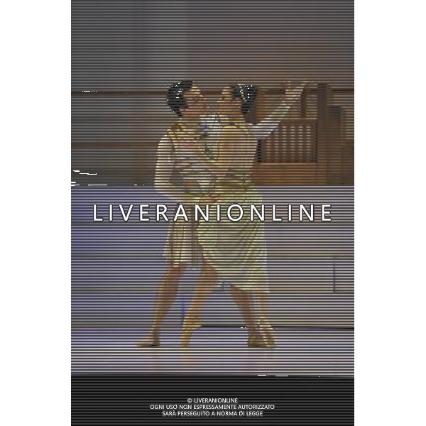 Northern Ballet presents Cleopatra at the Sadler\'s Wells London. On stage Martha Leebolt as Cleopatra and Javier Torres as Julius Caesar Northern Ballet presenta Cleopatra al Sadler\'s Wells di Londra. Sul palco Martha Leebolt come Cleopatra e Javier Torres come Giulio Cesare AG. ALDO LIVERANI SAS ITALY ONLY *** Local Caption *** .