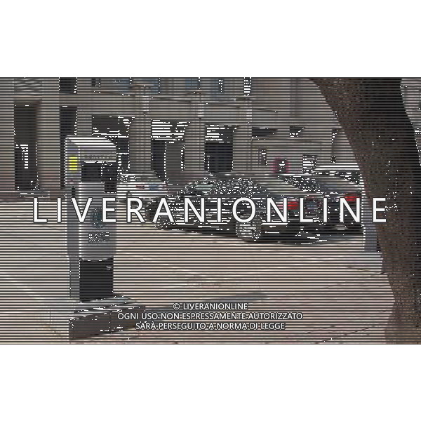 ZHENGZHOU, May 17, 2011 Photo taken on May 17, 2011 shows an AC charging pile for electric vehicles in a street in Zhengzhou, capital of central China\'s Henan Province. A total of 40 AC charging piles have been allocated in Zhengzhou City to facilitate the battery recharging of electric vehicles whose number is increasing in the city. (/Wang Song) (zn) Colonnine per la ricarica di auto elettriche in Cina AG.ALDO LIVERANI SAS ITALY ONLY *** Local Caption *** .