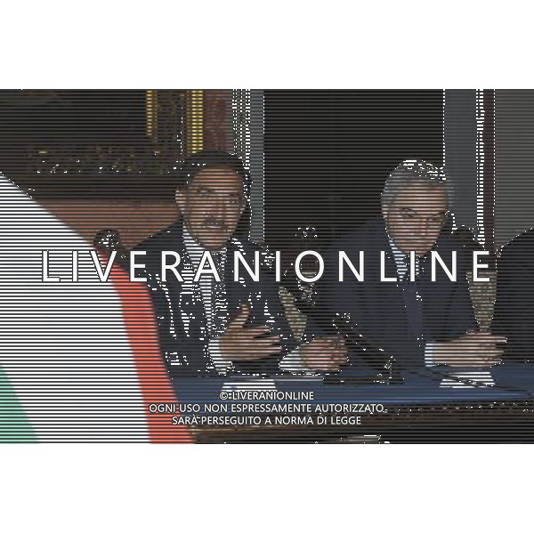 Roma - 25/05/2011 - Palazzo Barberini Circolo Ufficiale Forze Armate - Presentazione della Coppa 150mo Anniversario Unita\'æ d\'Italia - nella foto: Ignazio La Russa e Maurizio Beretta Œ© Fabrizio Corradetti - Ag. Aldo Liverani sas