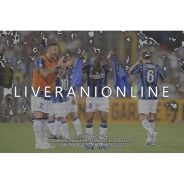 Roma - 29/05/2011 - Stadio Olimpico - Finale di TIM CUP 2010-2011 - Inter vs Palermo - nella foto: esultanza dopo il gol di eto\'o con marco materazzi å© Fabrizio Corradetti - Ag. Aldo Liverani sas