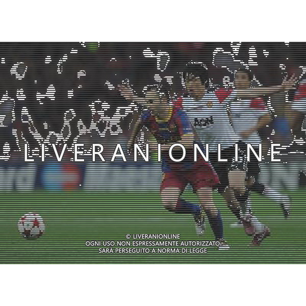 (110529) -- LONDON, MAY 29, 2011 -- Barcelona\'s Andres Iniesta drives the ball during the Champions League final match against Manchester United at Wembley Stadium in London, May 28, 2011. Barcelona won 3-1. Zeng Yi) Champions League 2011 Stadio di Wembley Finale Barcellona VS Manchester United AG. ALDO LIVERANI SAS ITALY ONLY *** Local Caption *** .