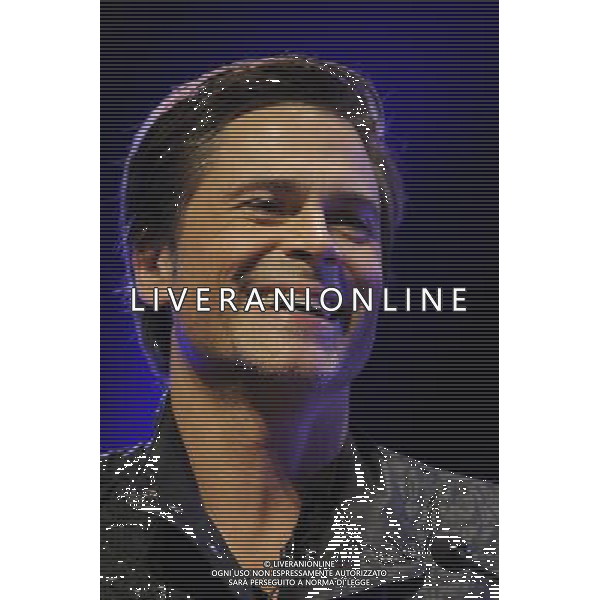 Rob Lowe performs live at the Hay Festival Hay On Wye Wales - Image Copyright Ben Pruchnie Photographer B3968 AG. ALDO LIVERANI SAS ITALY ONLY *** Local Caption *** .