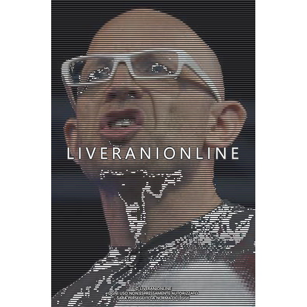 Jason Bradbury from the Gadget Show performs live at the Hay Festival Hay On Wye Wales - Image Copyright Ben Pruchnie Photographer B3968 AG. ALDO LIVERANI SAS ITALY ONLY *** Local Caption *** .