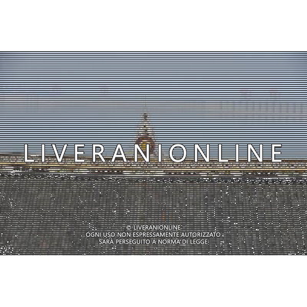 WUHAN, May 31, 2011 The Three Gorges Dam is seen from the new site of the Qu Yuan Memorial Hall in Zigui County, central China\'s Hubei Province on May 28, 2011. The Qu Yuan Memorial Hall, originally built in 820 A.D. for people to worship Qu Yuan, a patriotic poet during the Warring States period (475 B.C. 221 B.C.), was moved to its new seat on the Phoenix Mountain in Zigui in the year 2006 to make way for the Three Gorges Dam. As one of the biggest heritage preservation projects carried out during the construction of the Three Gorges Dam, the new site of the historic temple, which is comprised of a whole set of structures in an area of 20,000 square meters, reopened to the public in June 2010. (Hao Tongqian) (ljh) Il nuovo sito di Qu Yuan Memorial Hall di Zigui County, Cina centrale provincia di Hubei AG. ALDO LIVERANI SAS ITALY ONLY *** Local Caption *** .