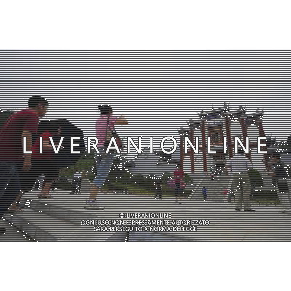 WUHAN, May 31, 2011 Photo taken on May 28, 2011 shows the facade of the Qu Yuan Memorial Hall in Zigui County, central China\'s Hubei Province. The Qu Yuan Memorial Hall, originally built in 820 A.D. for people to worship Qu Yuan, a patriotic poet during the Warring States period (475 B.C. 221 B.C.), was moved to its new seat on the Phoenix Mountain in Zigui in the year 2006 to make way for the Three Gorges Dam. As one of the biggest heritage preservation projects carried out during the construction of the Three Gorges Dam, the new site of the historic temple, which is comprised of a whole set of structures in an area of 20,000 square meters, reopened to the public in June 2010. (Hao Tongqian) (ljh) Il nuovo sito di Qu Yuan Memorial Hall di Zigui County, Cina centrale provincia di Hubei AG. ALDO LIVERANI SAS ITALY ONLY *** Local Caption *** .