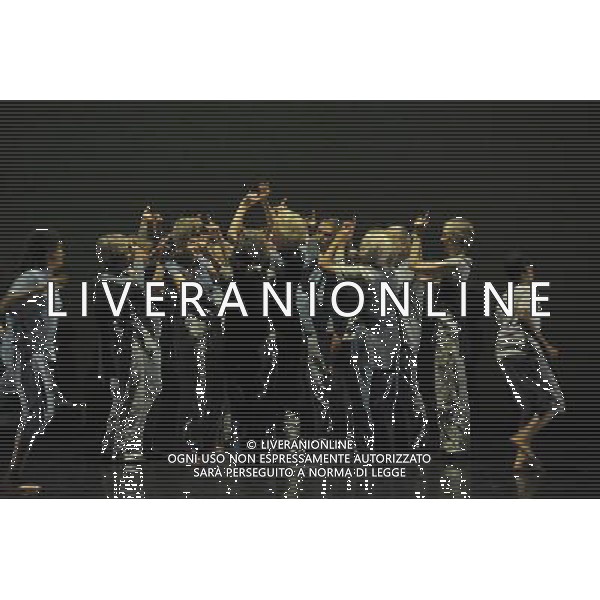 Sum of Parts is a new work from SadlerÕs WellsÕ Creative Learning department, Connect. It brings together the choreographic talents of Sadler\'s Wells\' Associate. Performers range from The Company of Elders to ZooYouth, alongside dancers from local schools, youth clubs and community groups. This diverse company of people, all living or working in London. \'Somma delle parti\'  un nuovo lavoro dal reparto creativo Sadler\'s Wells \'Learning, Connect. Esso riunisce i talenti coreografici di Associate Sadler\'s Wells \'. Performers vanno dalla Societˆ degli Anziani a ZooYouth, accanto a ballerini provenienti da scuole, club giovanili e gruppi della comunitˆ londinese AG. ALDO LIVERANI SAS ITALY ONLY *** Local Caption *** .