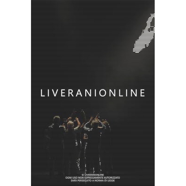 Sum of Parts is a new work from SadlerÕs WellsÕ Creative Learning department, Connect. It brings together the choreographic talents of Sadler\'s Wells\' Associate. Performers range from The Company of Elders to ZooYouth, alongside dancers from local schools, youth clubs and community groups. This diverse company of people, all living or working in London. \'Somma delle parti\'  un nuovo lavoro dal reparto creativo Sadler\'s Wells \'Learning, Connect. Esso riunisce i talenti coreografici di Associate Sadler\'s Wells \'. Performers vanno dalla Societˆ degli Anziani a ZooYouth, accanto a ballerini provenienti da scuole, club giovanili e gruppi della comunitˆ londinese AG. ALDO LIVERANI SAS ITALY ONLY *** Local Caption *** .
