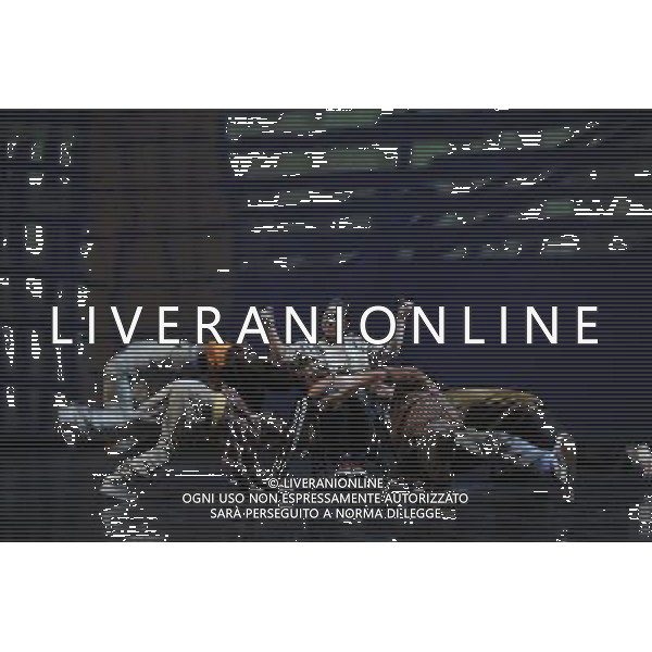 Sum of Parts is a new work from SadlerÕs WellsÕ Creative Learning department, Connect. It brings together the choreographic talents of Sadler\'s Wells\' Associate. Performers range from The Company of Elders to ZooYouth, alongside dancers from local schools, youth clubs and community groups. This diverse company of people, all living or working in London. \'Somma delle parti\'  un nuovo lavoro dal reparto creativo Sadler\'s Wells \'Learning, Connect. Esso riunisce i talenti coreografici di Associate Sadler\'s Wells \'. Performers vanno dalla Societˆ degli Anziani a ZooYouth, accanto a ballerini provenienti da scuole, club giovanili e gruppi della comunitˆ londinese AG. ALDO LIVERANI SAS ITALY ONLY *** Local Caption *** .