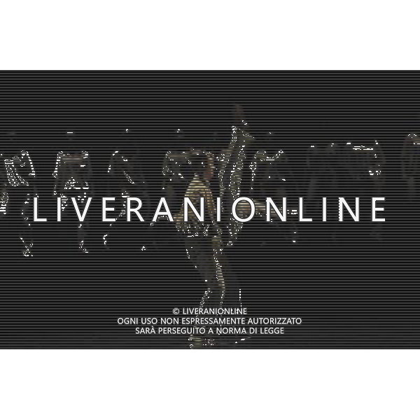 Sum of Parts is a new work from SadlerÕs WellsÕ Creative Learning department, Connect. It brings together the choreographic talents of Sadler\'s Wells\' Associate. Performers range from The Company of Elders to ZooYouth, alongside dancers from local schools, youth clubs and community groups. This diverse company of people, all living or working in London. \'Somma delle parti\'  un nuovo lavoro dal reparto creativo Sadler\'s Wells \'Learning, Connect. Esso riunisce i talenti coreografici di Associate Sadler\'s Wells \'. Performers vanno dalla Societˆ degli Anziani a ZooYouth, accanto a ballerini provenienti da scuole, club giovanili e gruppi della comunitˆ londinese AG. ALDO LIVERANI SAS ITALY ONLY *** Local Caption *** .