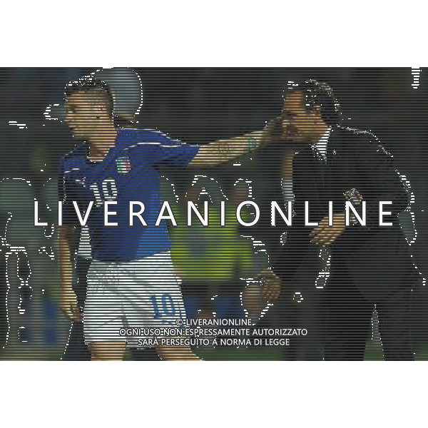 Qualificazioni ai Campionati Europei UEFA EURO 2012 Gruppo C Modena - 03.06.2011 Italia-Estonia Nella Foto: antonio cassano esultanza dopo il gol con cesare prandelli /Ph.Vitez-Ag. Aldo Liverani