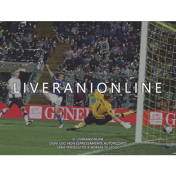 MODENA 03/06/2011 - ITALIA VS ESTONIA - QUALIFICAZIONI CAMPIONATI EUROPEI 2012 - NELLA FOTO: GIUSEPPE ROSSI REALIZZA IL GOL DELL\'1-0 ©SOLI / AGENZIA ALDO LIVERANI SAS