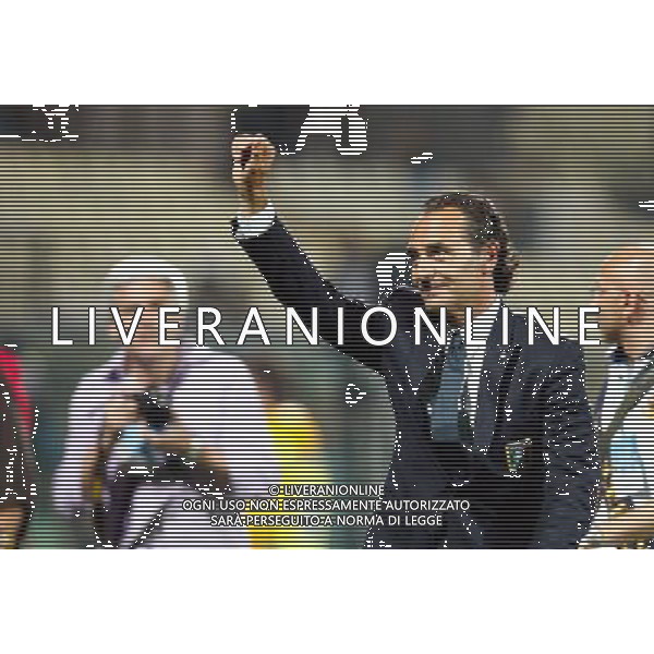 MODENA 03/06/2011 - ITALIA VS ESTONIA - QUALIFICAZIONI CAMPIONATI EUROPEI 2012 - NELLA FOTO: CESARE PRANDELLI ESULTA A FINE GARA ©SOLI / AGENZIA ALDO LIVERANI SAS