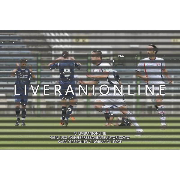 Roma - 05/06/2011 - Stadio Flaminio - Campionato Lega Pro 1ŒÁ divisione - play-off gara 2 - Atletico Roma vs Taranto - nella foto: L\'esultanza dei giocatori del Taranto dopo il gol di Fabio Prosperi Œ© Fabrizio Corradetti - Ag. Aldo Liverani sas