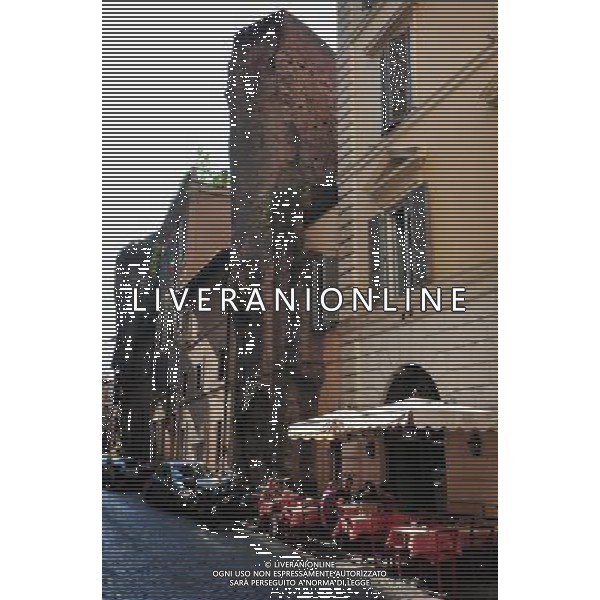 People are eating and drinking an Italian food in Italian resturant in Rome. Photo by NEWSCOM OUT AG ALDO LIVERANI S A S