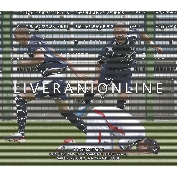 Roma - 05/06/2011 - Stadio Flaminio - Campionato Lega Pro 1Â° divisione - play-off gara 2 - Atletico Roma vs Taranto - nella foto: L\'esultanza di Emanuele Padella dopo il gol qualificazione Â© Fabrizio Corradetti - Ag. Aldo Liverani sas