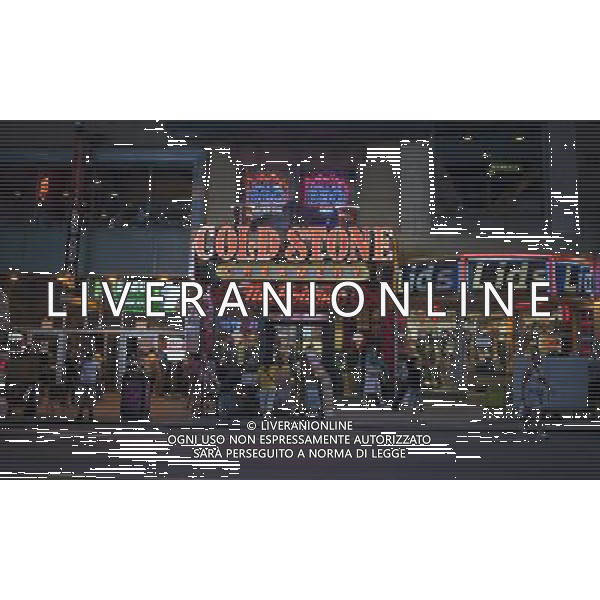 A Cold Stone Creamery store, with a Tim Horton\'s coffee franchise inside, in Times Square in New York on Tuesday, May 31, 2011. ©photoshot/Agenzia Aldo Liverani Sas - ITALY ONLY - Gli abitanti e Turisti a New York affollano la citta\' nell\'inizio non ufficiale dell\'estate