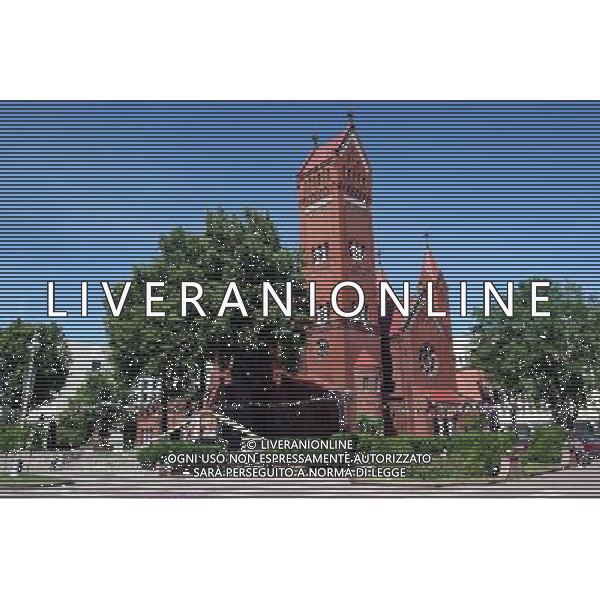 MINSK 03.06.2011 STOLICA BIALORUS --- CAPITOL CITY OF BELARUS PLAC NIEPODLEGLOSCI KOSCIOL SW. SZYMONA I SW HELENY --- INDEPENDENCE SQUARE CHURCH OF SAINTS SIMON AND HELENA FOT. PIOTR KUCZA/NEWSPIX.PL --- Newspix.pl *** Local Caption *** www.newspix.pl mail us: info@newspix.pl call us: 0048 022 23 22 222 --- Polish Picture Agency by Ringier Axel Springer Poland