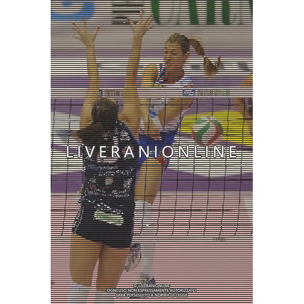 Campionato Findomestic Volley Cup Pallavolo Femminile Gara 5 Finale Scudetto Milano 6-06-2011 MC Carnaghi Villa Cortese - Norda Foppapedretti Bergamo nella foto: Valentina Arrighetti (Bergamo) foto Roberto Garavaglia - ag. Aldo Liverani sas