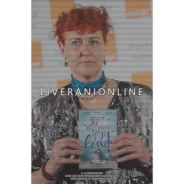 LONDON, UNITED KINGDOM JUNE 8 : Pic Shows Emma Henderson author of Grace Williams Says it Loud who is one of the six authors shortlisted for the 2011 Orange Prize for Fiction which is held at the South Bank Center on June, 8th, 2011 in London, England Lanciato nel 1996, il premio celebra l\'eccellenza, l\'originalitö e l\'accessibilitö in scrittura delle donne di tutto il mondo. Il vincitore riceve un assegno di £ 30.000 e un bronzo in edizione limitata noto come un \'Bessie\', realizzata dall\'artista Niven Grizel . AG. ALDO LIVERANI - ITALY ONLY *** Local Caption *** .