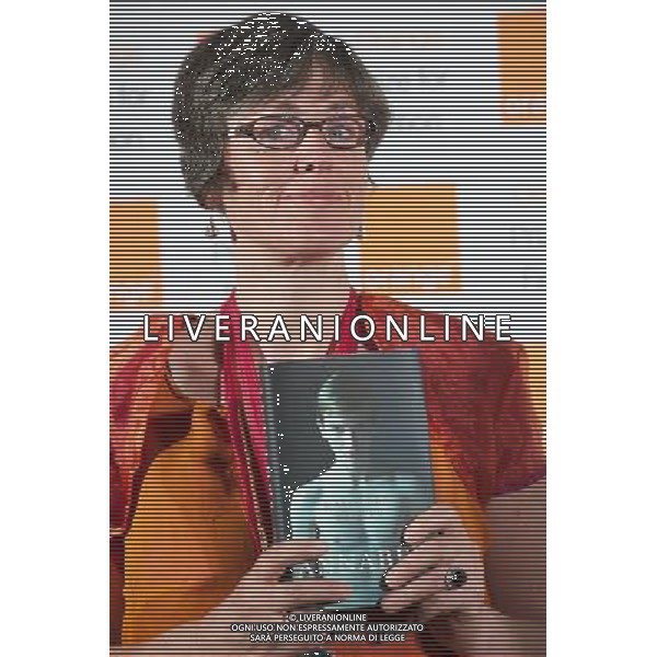 LONDON, UNITED KINGDOM JUNE 8 : Pic Shows Kathleen Winters author of Annabel who is one of the six authors shortlisted for the 2011 Orange Prize for Fiction which is held at the South Bank Center on June, 8th, 2011 in London, England Lanciato nel 1996, il premio celebra l\'eccellenza, l\'originalitˆ e l\'accessibilitˆ in scrittura delle donne di tutto il mondo. Il vincitore riceve un assegno di £ 30.000 e un bronzo in edizione limitata noto come un \'Bessie\', realizzata dall\'artista Niven Grizel . AG. ALDO LIVERANI - ITALY ONLY *** Local Caption *** .