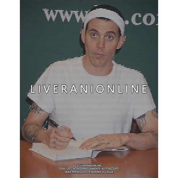 Stephen \'Steve-O\' Glover Signs Copies Of \'Professional Idiot\' at Barnes and Noble on June 8, 2011 in New York City. Steve-O (nato Stephen Gilchrist Glover, 13 giugno 1974) stunt performer americano e personaggio televisivo , presenta il suo ,libro \' Professional Idiot \' AG. ALDO LIVERANI SAS - ITALY ONLY *** Local Caption *** .