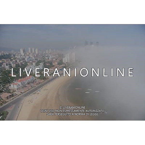 YANTAI, June 9, 2011 Photo taken on June 9, 2011 shows the city beach hovered by silk like advection fog in Yantai, east China\'s Shandong Province. (/Chu Yang) (cxy) La citta\' di Yantai - AG. ALDO LIVERANI SAS - ITALY ONLY *** Local Caption *** .