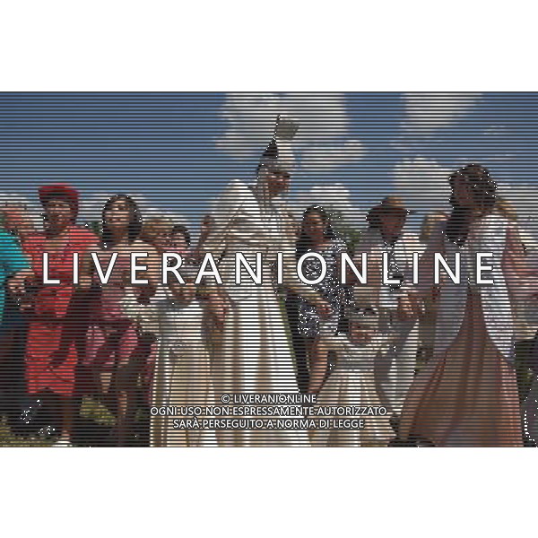(110611) -- MOSCOW, June 11, 2011 () -- Yakut people attend a ceremony to mark the start of their New Year celebration in Moscow, capital of Russia, Jun 11, 2011. Yakut New Year is usually celebrated on the day of the summer solstice each year. (/Wang Siwei) (jl) Il Popolo Yakut partecipare a una cerimonia per celebrare l\'inizio della loro festa di Capodanno a Mosca *** Local Caption *** .