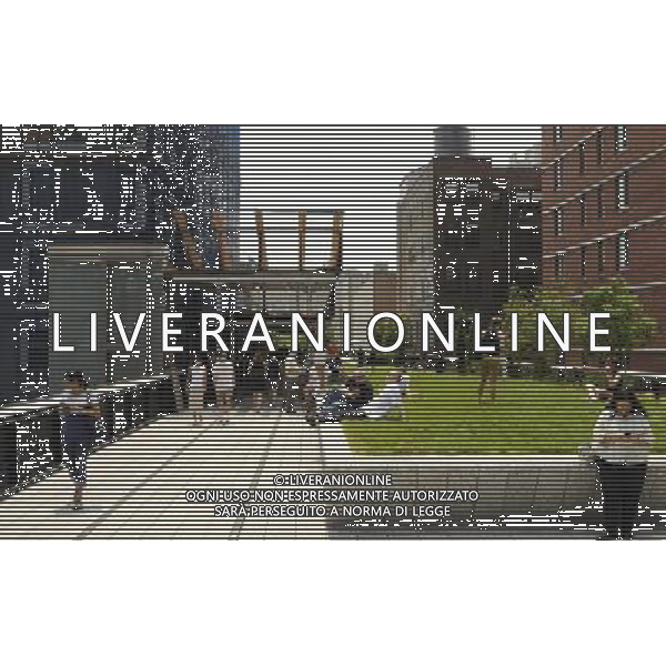 Views of the second section of The Highline that recently opened on June 10, 2011 in New York. NY. /PHOTOSHOT/AG ALDO LIVERANI SAS - ITALY ONLY - *** Local Caption *** .