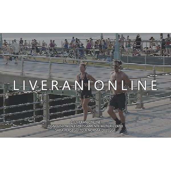 Runners exercise in in Hudson River Park in New York during the season\'s first heat wave on Wednesday, June 8, 2011. Temperatures in the city reached 93 degrees and Thursday is expected to break the record of 97. (å© Richard B. Levine) /PHOTOSHOT/AG ALDO LIVERANI SAS - ITALY ONLY - *** Local Caption *** .