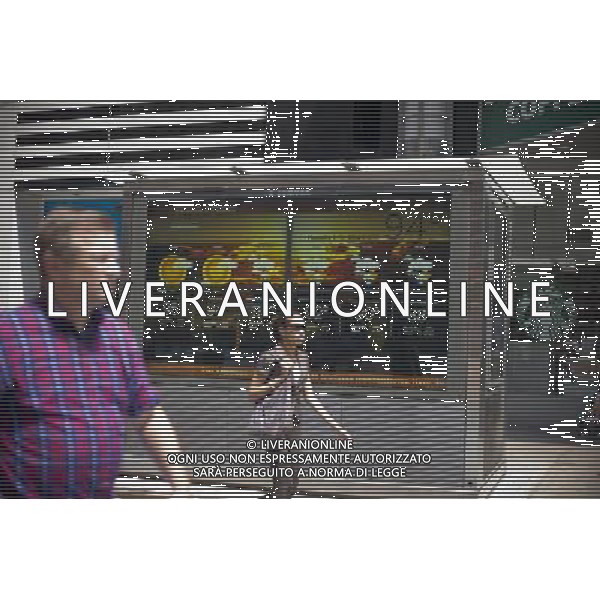 Visitors pass an illuminated sign with the weather report in Times Square in New York on Thursday, June 9, 2011. Today was the third day of over 90 degree weather in the city officially making it a heat wave. Temperatures are expected to mitigate overnight but scientists are predicting more of the same due to a global climate change. (å© Frances M. Roberts) /PHOTOSHOT/AG ALDO LIVERANI SAS - ITALY ONLY - *** Local Caption *** .