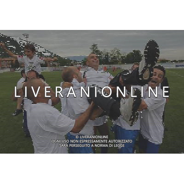 Feralpi Salo\'-Pro Patria Campionato Calcio Lega Pro 2 Play off 12 Giugno 2011 a Salo\' nella foto la commozione di Claudio Rastelli, festeggiamenti per la promozione in lega pro 1 Ph Fotolive Filippo Venezia/Agenzia Aldo Liverani Sas