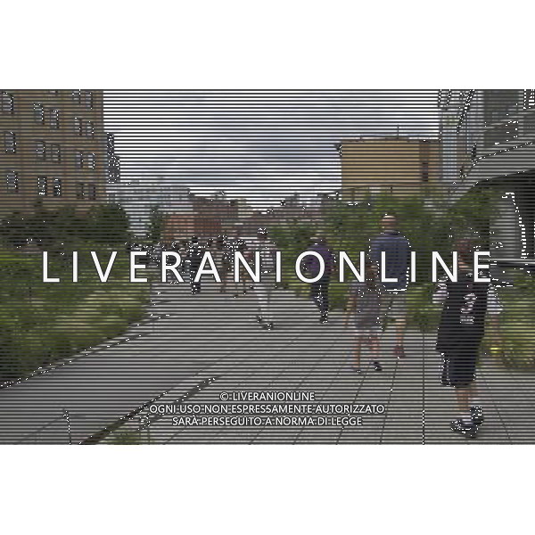 NEW YORK - Phase Two of The High Line opened on June 7, 2011. AG. ALDO LIVERANI SAS - ITALY ONLY *** Local Caption *** .