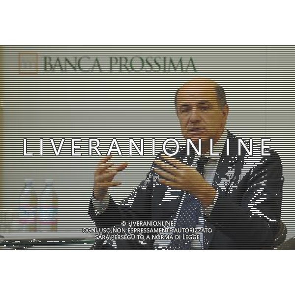 MILANO 16/6/2011 LARGO BELOTTI INCONTRO BANCA PROSSIMA CON INTESA SANPAOLO E CON LE FONDAZIONI CARIPARO, CARIPLO E LA COMPAGNIA DI SAN PAOLO NELLA FOTO CORRADO PASSERA CEO INTESA SANPAOLO FOTO ROMANO/AG ALDO LIVERANI
