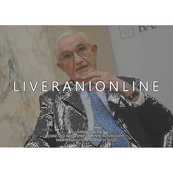 MILANO 16/6/2011 LARGO BELOTTI INCONTRO BANCA PROSSIMA CON INTESA SANPAOLO E CON LE FONDAZIONI CARIPARO, CARIPLO E LA COMPAGNIA DI SAN PAOLO NELLA FOTO GIUSEPPE GUZZETTI PRESIDENTE FONDAZIONE CARIPLO FOTO ROMANO/AG ALDO LIVERANI