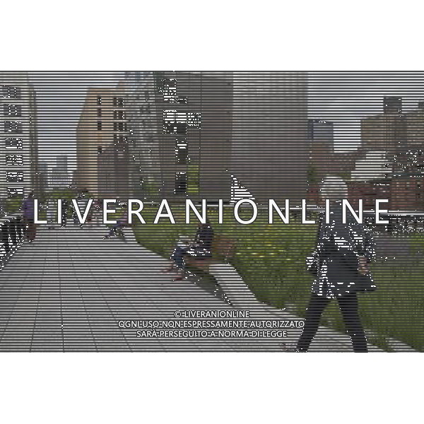 NEW YORK - Phase Two of The High Line opened on June 7, 2011. ©photoshot/Agenzia Aldo Liverani Sas - ITALY ONLY - Inaugurata la seconda sezione di High Line, il parco pubblico sopraelevato di New York City, il percorso pedonale a nove metri di altezza che duplica la sua lunghezza: 1,6 chilometri