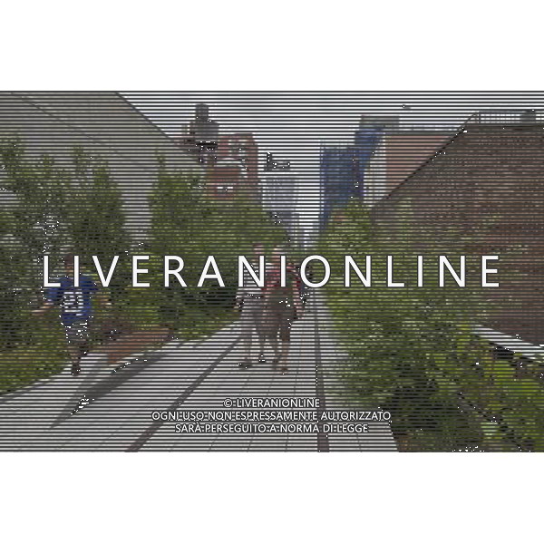 NEW YORK - Phase Two of The High Line opened on June 7, 2011. ©photoshot/Agenzia Aldo Liverani Sas - ITALY ONLY - Inaugurata la seconda sezione di High Line, il parco pubblico sopraelevato di New York City, il percorso pedonale a nove metri di altezza che duplica la sua lunghezza: 1,6 chilometri