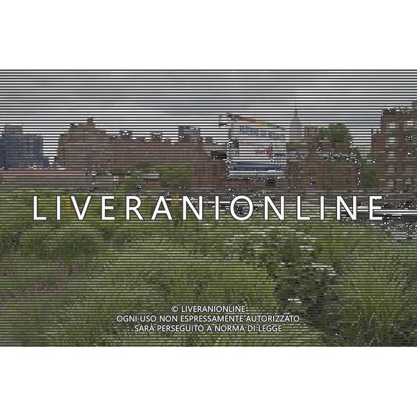 NEW YORK - Phase Two of The High Line opened on June 7, 2011. ©photoshot/Agenzia Aldo Liverani Sas - ITALY ONLY - Inaugurata la seconda sezione di High Line, il parco pubblico sopraelevato di New York City, il percorso pedonale a nove metri di altezza che duplica la sua lunghezza: 1,6 chilometri
