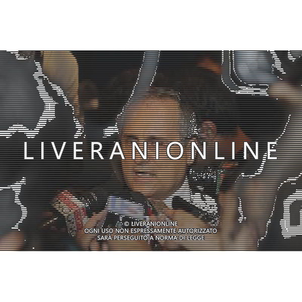 Roma - 20/06/2011 - Hotel Hilton Airport - Assemblea Straordinaria Lega Calcio - nella foto: Claudio Lotito assediato dai cronisti Œ© Fabrizio Corradetti - Ag. Aldo Liverani sas