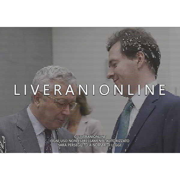 (110620)-- LUXEMBOURG, JUNE 20, 2011 ()-- UK\'s Finance Minister George Osborne (R) talks with his Italian counterpart Giulio Tremonti during the EU finance ministers meeting in Luxembourg, June 20, 2011. (/Thierry Monasse) (djj) AG ALDO LIVERANI S A S ONLY ITALY