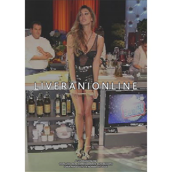 MILANO - 21/6/2011 COLOGNO MONZESE TRASMISSIONE TELEVISIVA \'LA NOTTE DEGLI CHEF\' NELLA FOTO BELEN RODRIGUEZ PH.FIOCHI/ALDO LIVERANI SAS