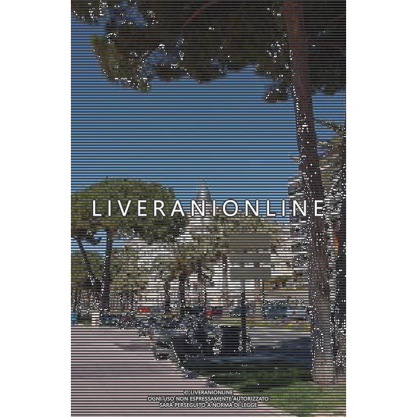 Cannes (FRA)2004 nella foto il carlton hotel ph marco luzzani/ag aldo liverani s.a.s.
