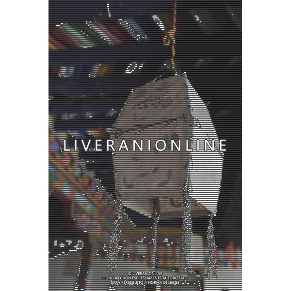 NYINMO, June 23, 2011 Photo taken on June 22, 2011 shows a lantern made by Tibetan handmade paper in Nyinmo, southwest China\'s Tibet Autonomous Region. The lantern is decorated by leaves and petals sandwiched between two layers of paper. The time honored Nyinmo paper is one of the three types of Tibetan traditional handmade paper. The paper is made from a kind of grass root. The grass root is poisonous, so paper made from it will not corrode or be eaten by insects, and it can keep intact for long. Nyinmo paper is widely used in printing documents and sutra in Tibet. Thanks to its durability, many ancient books are well preserved. (/Tao Xiyi) (hdt)