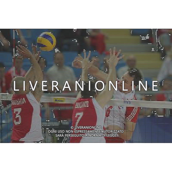 PLOCK 24.06.2011 ULICA PLAC CELEBRY PAPIESKIEJ HALA ORLEN ARENA LIGA SWIATOWA WORLD LEAGUE MECZ POLSKA - PORTORYKO NZ. FIGUEROA JUAN (L) ESCALANTE ENRIQUE (C) BARTOSZ KUREK (P) ( POLAND SPORT VOLLEYBALL LEAGUE WORLD FIVB ) FOTO MATEUSZ TRZUSKOWSKI/CYFRASPORT/NEWSPIX.PL --- Newspix.pl *** Local Caption *** www.newspix.pl mail us: info@newspix.pl call us: 0048 022 23 22 222 --- Polish Picture Agency by Ringier Axel Springer Poland
