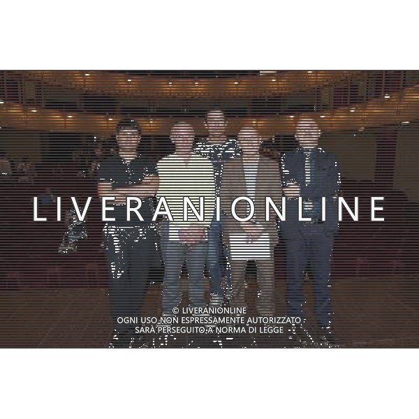 ALESSANDRO GASSMAN AL TEATRO GOLDONI DI VENEZIA PRESENTA LA STAGIONE DI PROSA 2011/2012 DEL TEATRO STABILE DEL VENETO NELLA FOTO: ALESSANDRO GASSMAN, VITIGLIANO TREVISAN, TIZIANO SCARPA, CARMELO RIFICI ED EDOARDO ERBA @ CRISTINA CHECCHETTO - AG. ALDO LIVERANI