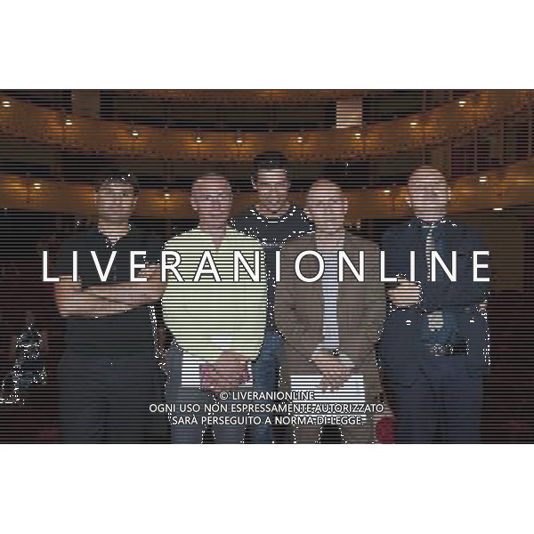 ALESSANDRO GASSMAN AL TEATRO GOLDONI DI VENEZIA PRESENTA LA STAGIONE DI PROSA 2011/2012 DEL TEATRO STABILE DEL VENETO NELLA FOTO: ALESSANDRO GASSMAN, VITIGLIANO TREVISAN, TIZIANO SCARPA, CARMELO RIFICI ED EDOARDO ERBA @ CRISTINA CHECCHETTO - AG. ALDO LIVERANI