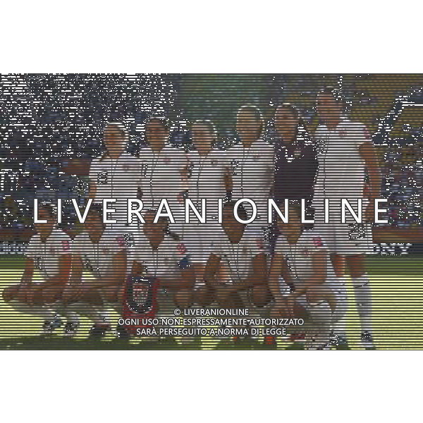 (110629) -- DRESDEN, June 29, 2011 () -- Players of the United States pose for photograph before their Group C first round match against the Democratic People\'s Republic of Korea (DPRK) at the 2011 FIFA Women\'s World Cup at the Rudolf-Harbig-Stadion in Dresden, Germany, June 28, 2011. (/Ding Xu)
