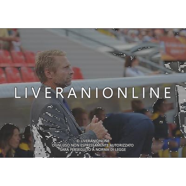 (110628) -- LEVERKUSEN, June 28, 2011 () -- Thomas Dennerby, head coach of Sweden looks at the pitch before the first round Group C football match between Colombia and Sweden at the FIFA Women\'s World Cup Germany 2011 in Leverkusen, Germany, June 28, 2011. (/Ma Ning)