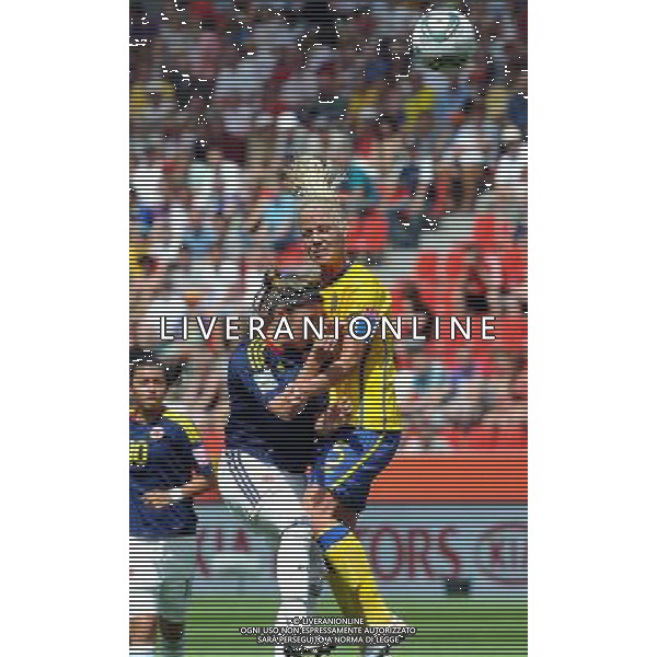 (110628) -- LEVERKUSEN, June 28, 2011 () -- Carolina Seger(R) of Sweden heads the ball during the first round Group C football match between Colombia and Sweden at the FIFA Women\'s World Cup Germany 2011 in Leverkusen, Germany, June 28, 2011. (/Ma Ning)
